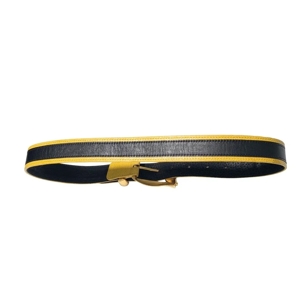 Carlisle Belt Womens Small vintage90,YellowLeather‎ Gold Sculptural Buckle Exc